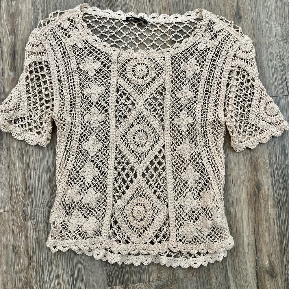 Bohemian Dream Beige Floral Knit Top by Zara - Picture 5 of 8